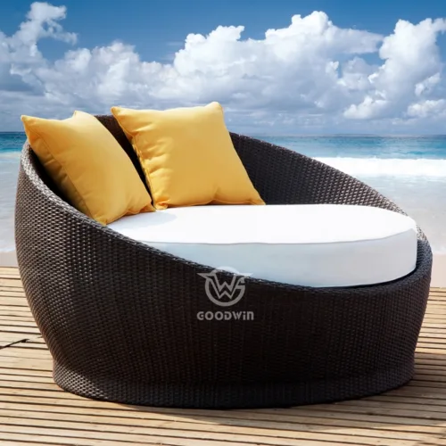 Outdoor Aluminum Frame Woven Rattan Round Sunbed