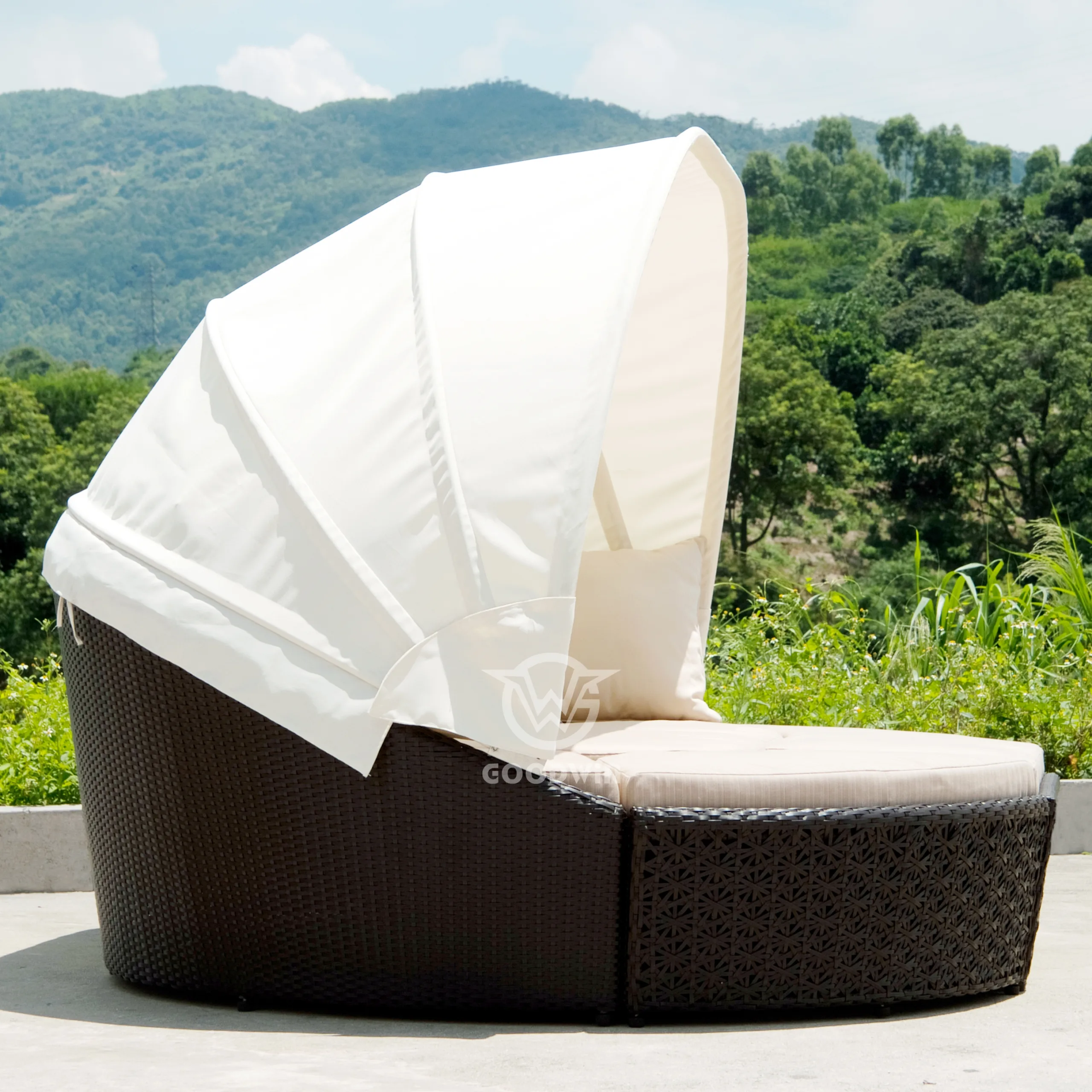 Rattan Daybed With Canopy | Hotel Outdoor Furniture 2 Rattan Daybed With Canopy | Hotel Outdoor Furniture - Image 2
