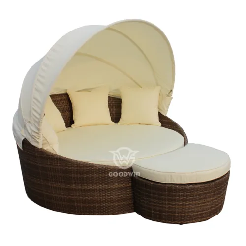 Sun-resistant Outdoor Woven Rattan Daybed With Canopy