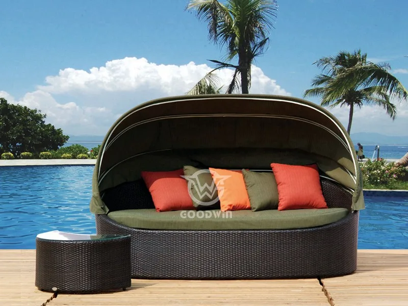 Synthetic Wicker Sun Bed With Canopy